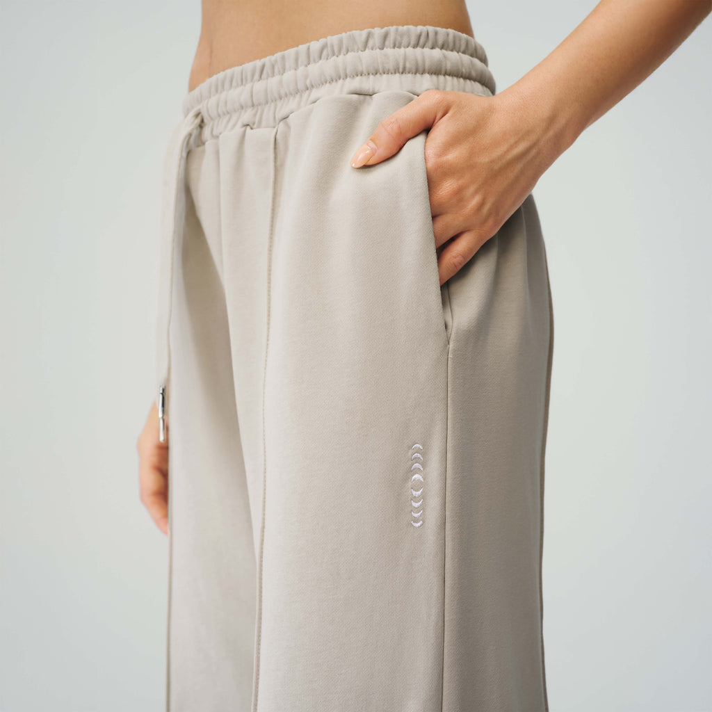 Signature Straight Leg Sweatpants
