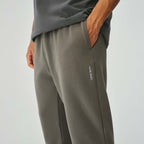 SIGNATURE SWEATPANTS
