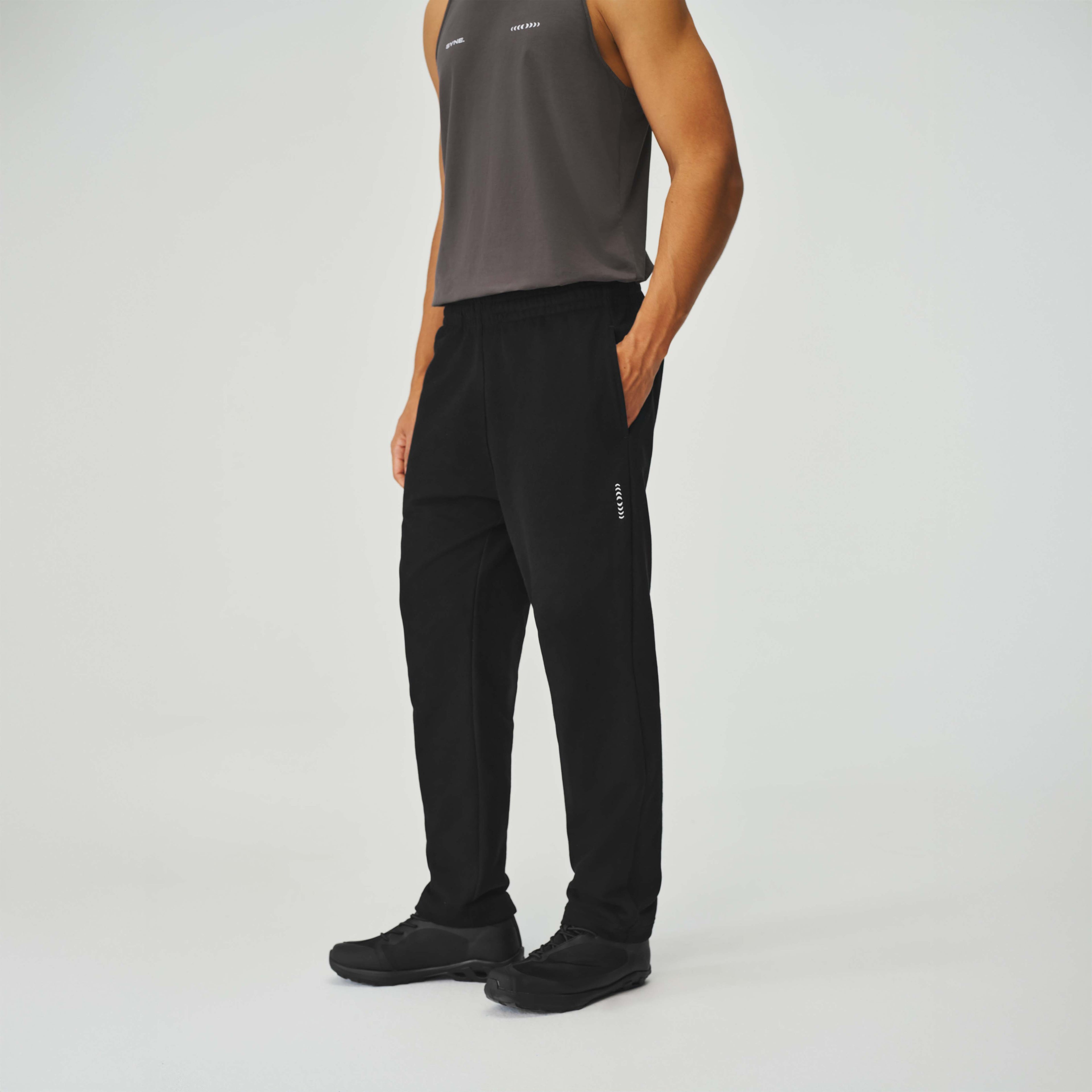 SIGNATURE SWEATPANTS