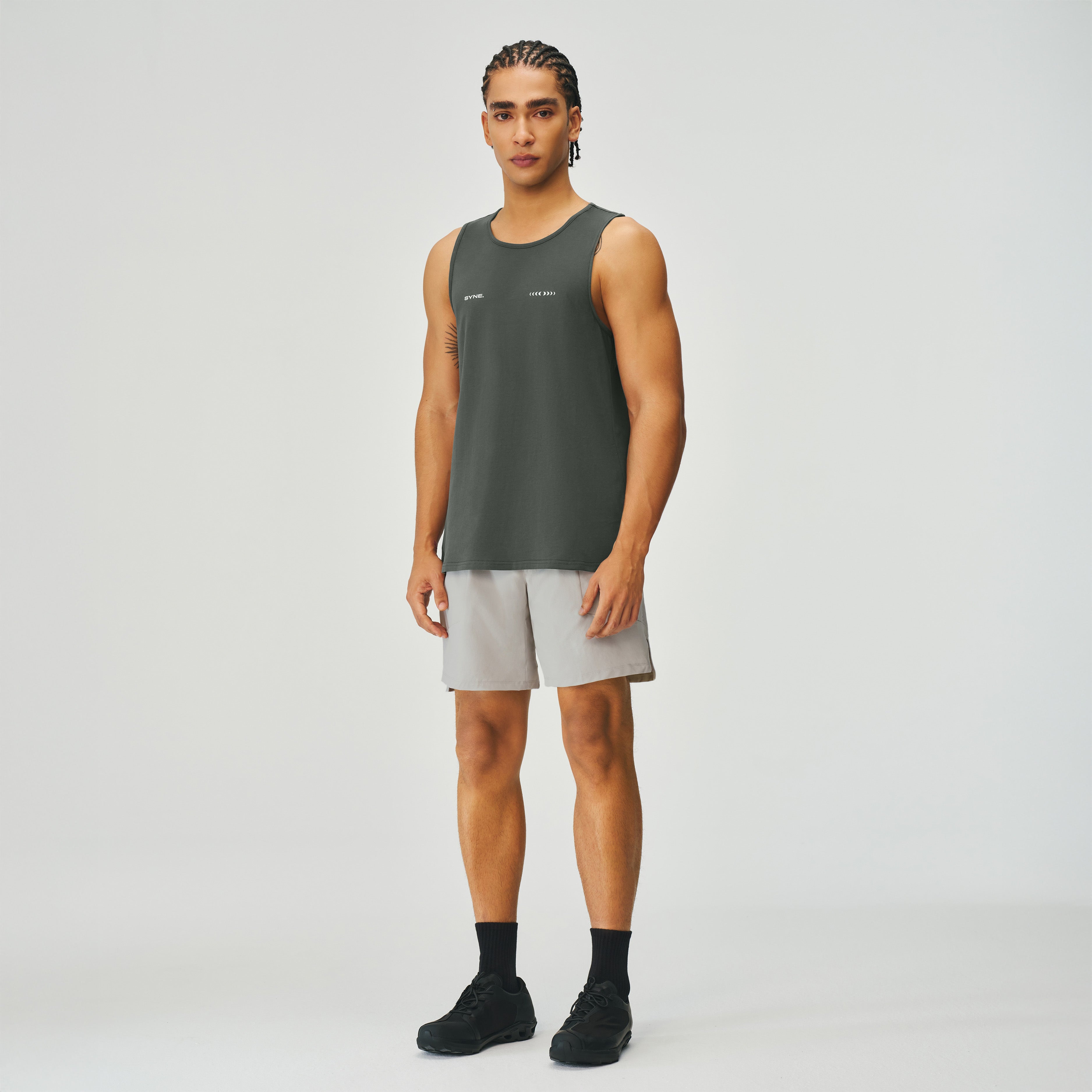 SIGNATURE VEST